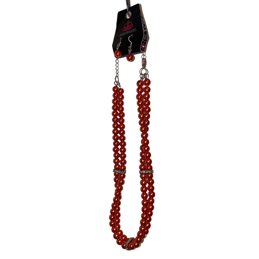 Paparazzi pearl necklace
